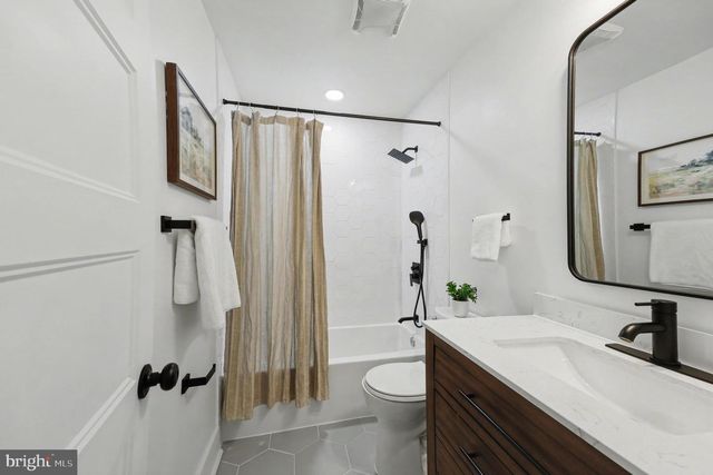 1427 PARKWOOD PL NW, Washington, DC 20010