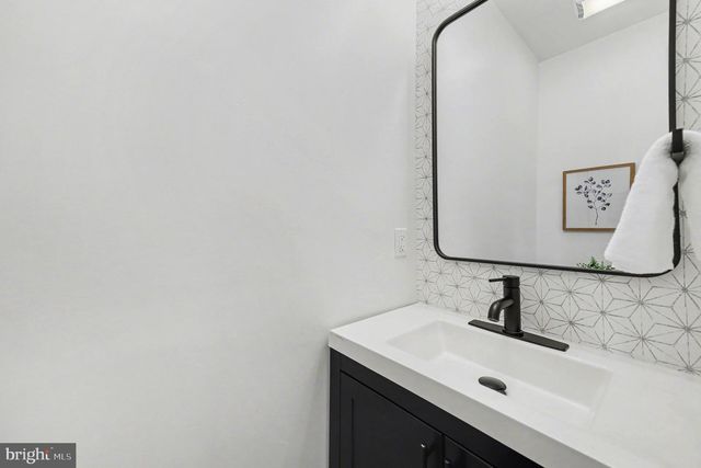 1427 PARKWOOD PL NW, Washington, DC 20010