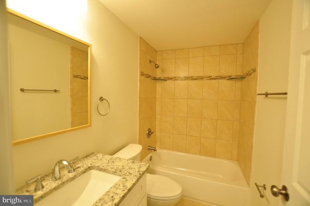 7421 BRENISH DR, Gaithersburg, MD 20879