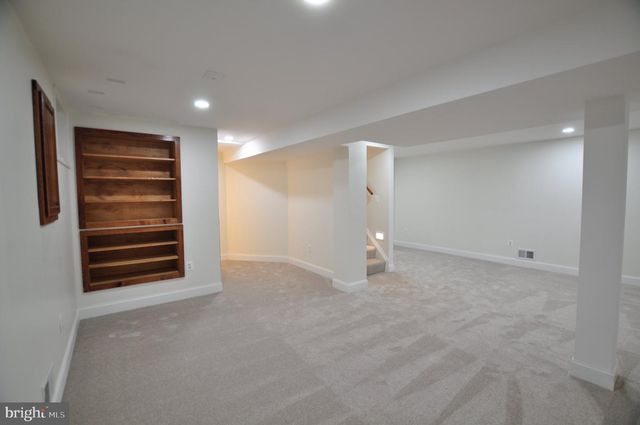 7421 BRENISH DR, Gaithersburg, MD 20879