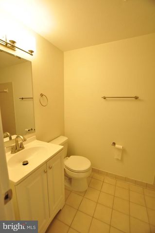 7421 BRENISH DR, Gaithersburg, MD 20879