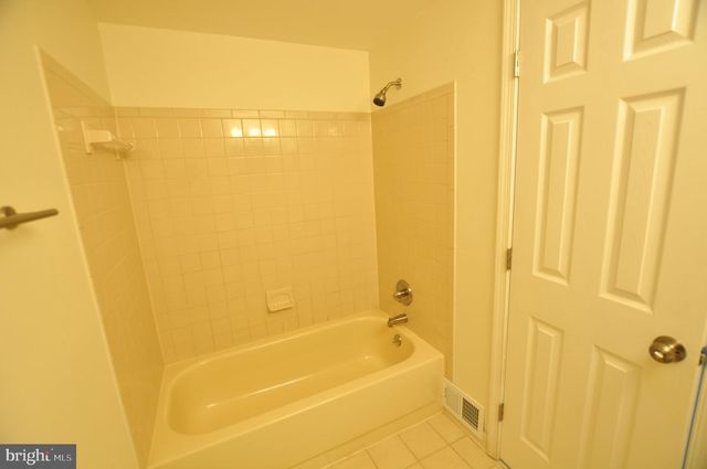 7421 BRENISH DR, Gaithersburg, MD 20879