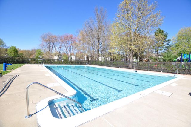 7421 BRENISH DR, Gaithersburg, MD 20879