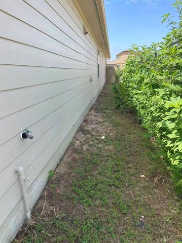 13910 Levy LN, Pflugerville, TX 78660