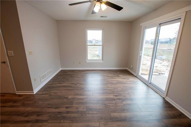 224 E Westoff Place, Gardner, KS 66030