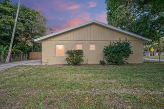 1002 Avenue E, Fort Pierce, FL 34950