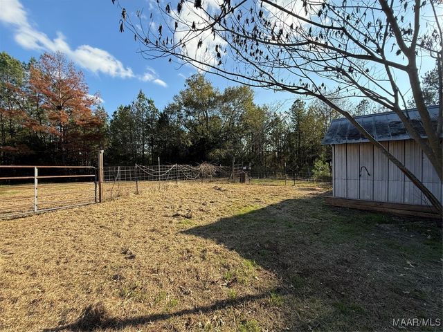 241 County Road 280 ., Valley Grande, AL 36701