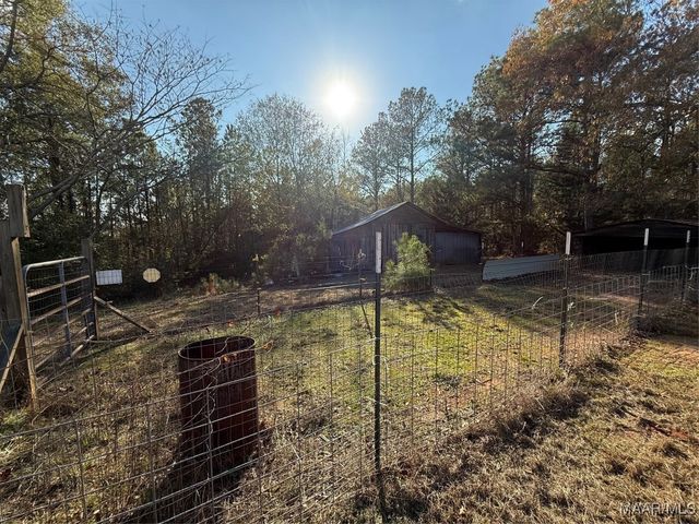 241 County Road 280 ., Valley Grande, AL 36701