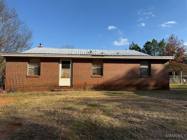 241 County Road 280 ., Valley Grande, AL 36701