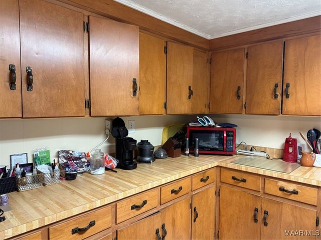 241 County Road 280 ., Valley Grande, AL 36701