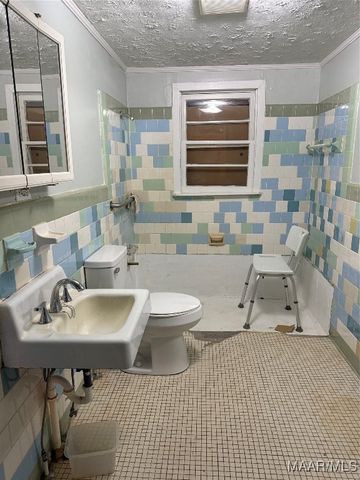 241 County Road 280 ., Valley Grande, AL 36701