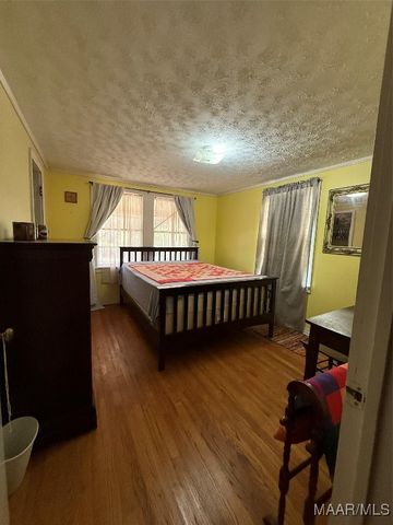 241 County Road 280 ., Valley Grande, AL 36701