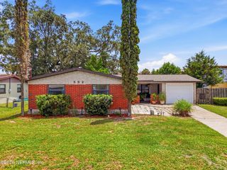 552 S CLERMONT Avenue S, Orange Park, FL 32073