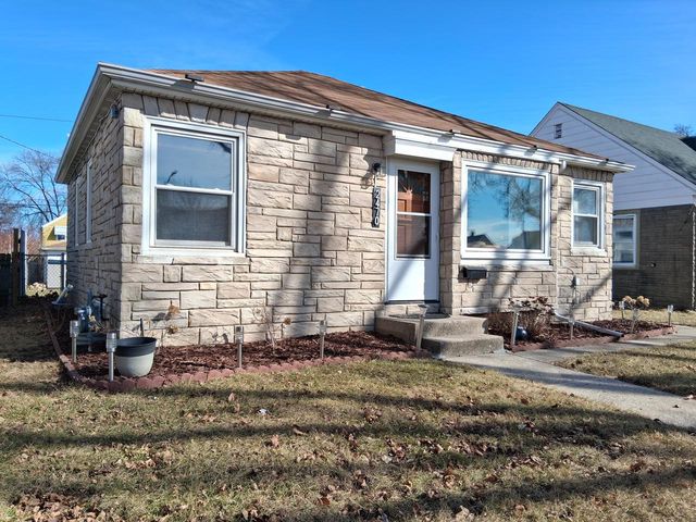 2470 S 62nd STREET, West Allis, WI 53219