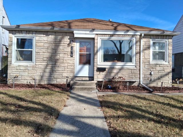 2470 S 62nd STREET, West Allis, WI 53219