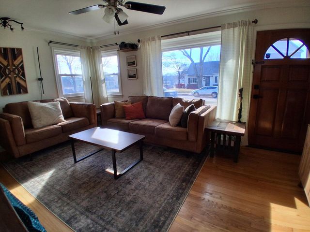 2470 S 62nd STREET, West Allis, WI 53219