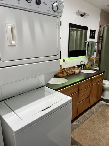 100 Gold Avenue SW APT 303, Albuquerque, NM 87102