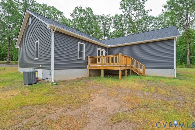 1220 Jefferson Hwy, Louisa, VA 23093