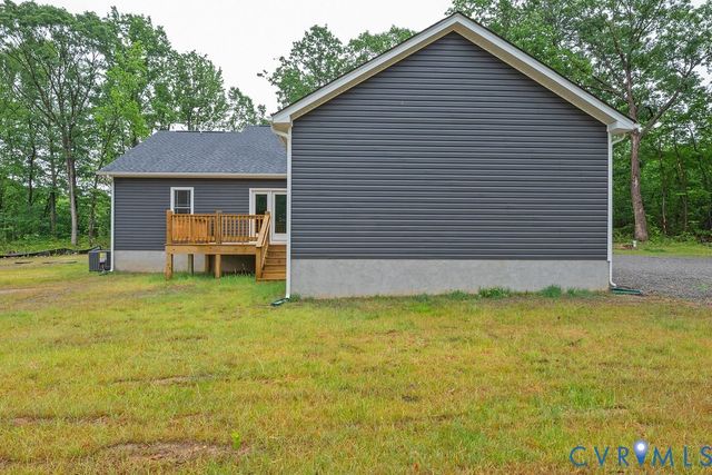 1220 Jefferson Hwy, Louisa, VA 23093