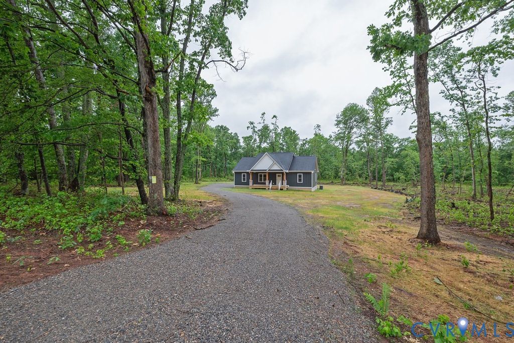 1220 Jefferson Hwy, Louisa, VA 23093