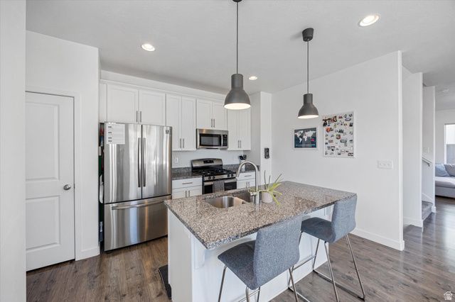 15313 S REINS WAY, Bluffdale, UT 84065