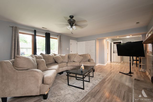 17057 Park Avenue, Lansing, IL 60438