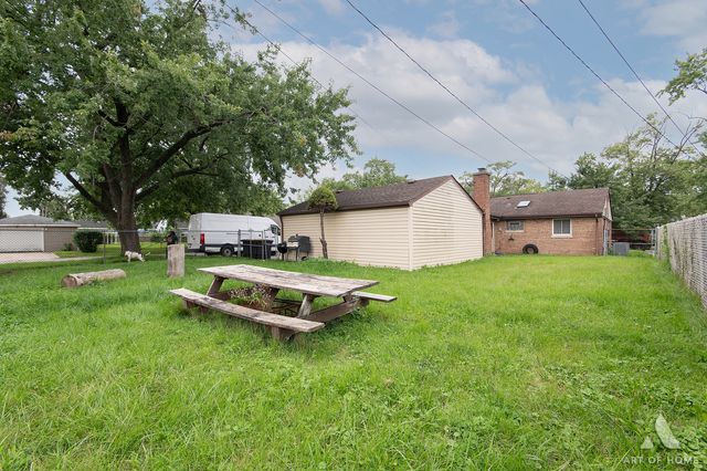 17057 Park Avenue, Lansing, IL 60438