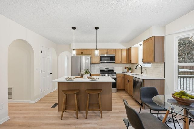 109 Longwood Crossing Boulevard, Etna, OH 43062