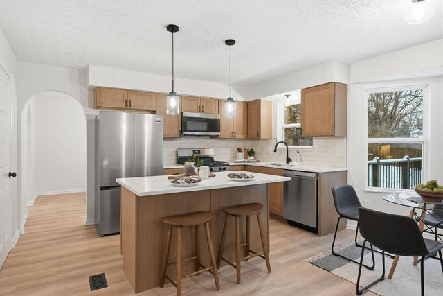 109 Longwood Crossing Boulevard, Etna, OH 43062