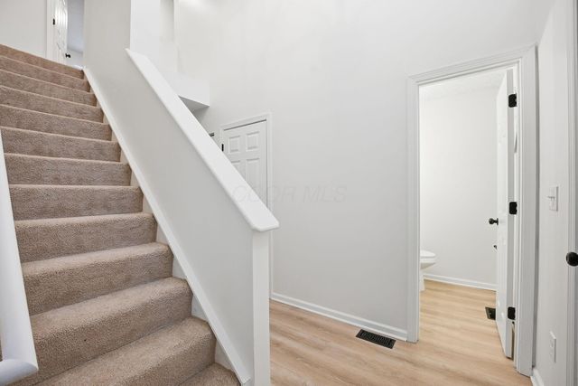 109 Longwood Crossing Boulevard, Etna, OH 43062