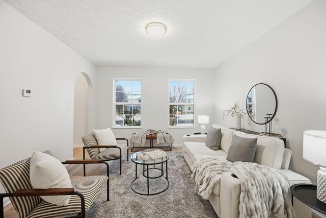 109 Longwood Crossing Boulevard, Etna, OH 43062