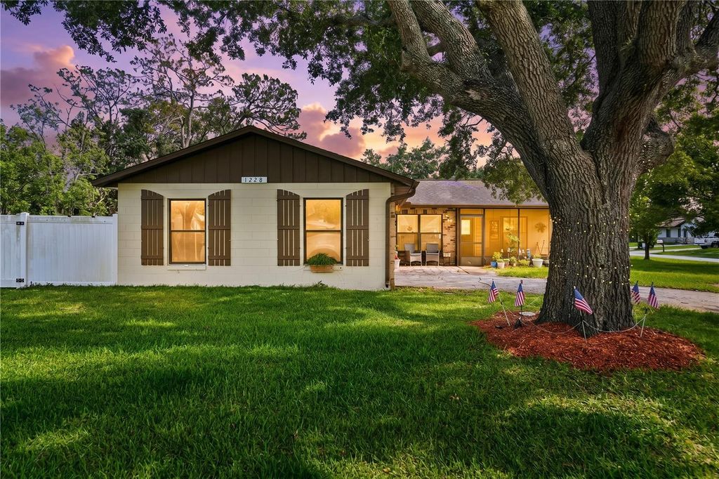 1228 THOMASINA DRIVE, Port Orange, FL 32129