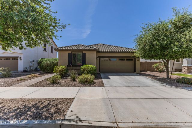 21005 E PECAN Lane, Queen Creek, AZ 85142
