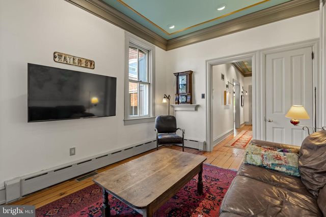 437 W WALNUT ST, Lancaster, PA 17603