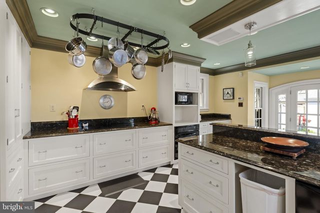 437 W WALNUT ST, Lancaster, PA 17603