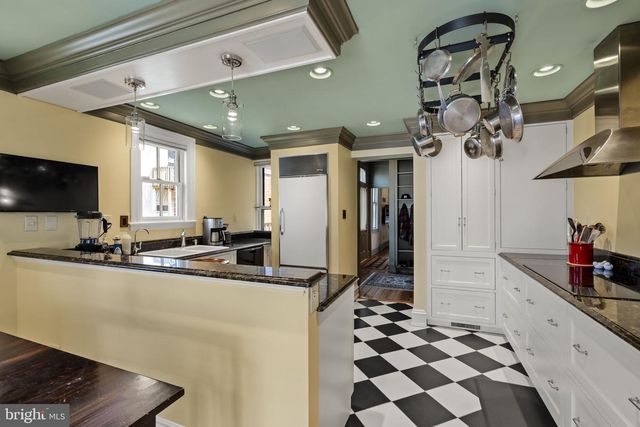 437 W WALNUT ST, Lancaster, PA 17603
