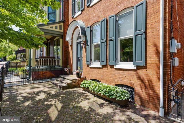 437 W WALNUT ST, Lancaster, PA 17603