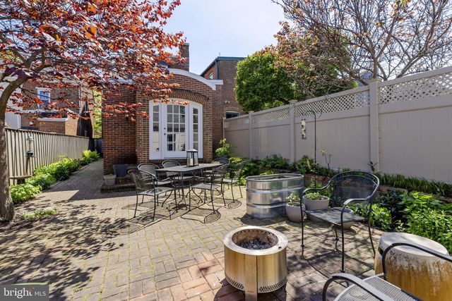 437 W WALNUT ST, Lancaster, PA 17603