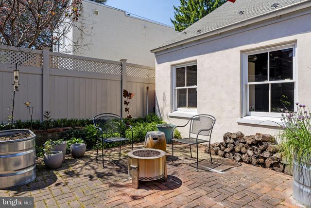 437 W WALNUT ST, Lancaster, PA 17603