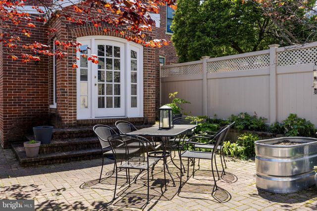 437 W WALNUT ST, Lancaster, PA 17603