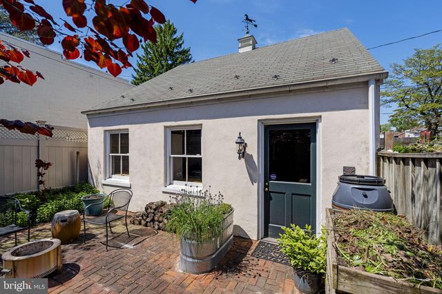 437 W WALNUT ST, Lancaster, PA 17603