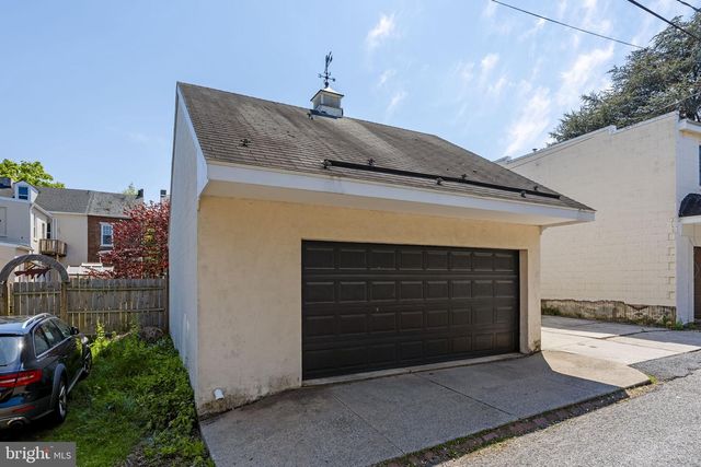 437 W WALNUT ST, Lancaster, PA 17603