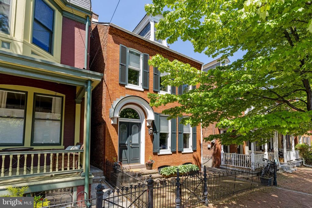 437 W WALNUT ST, Lancaster, PA 17603
