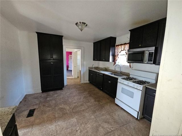 107 Church Street, Red Springs, NC 28377