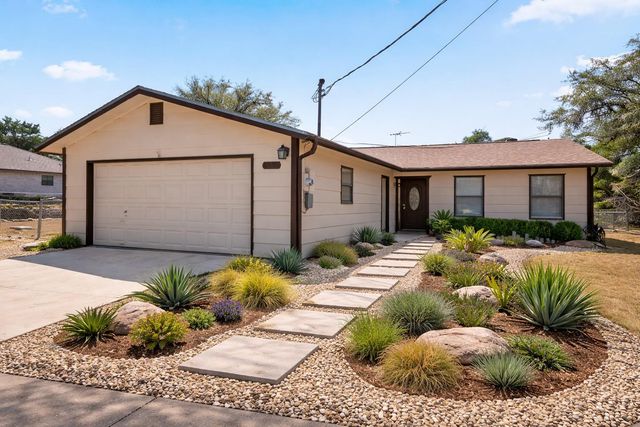 1369 Lakeview DR, Canyon Lake, TX 78133