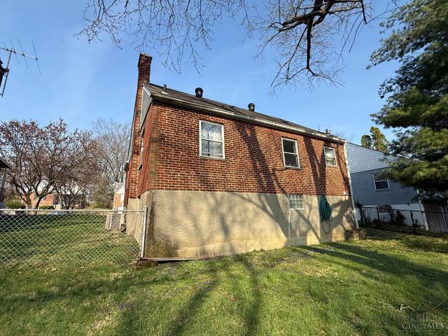 7866 Bitteroot Lane, Cincinnati, OH 45224