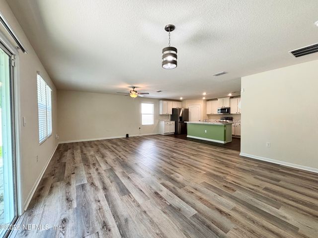 2270 WILLOW SPRINGS Drive, Green Cove Springs, FL 32043