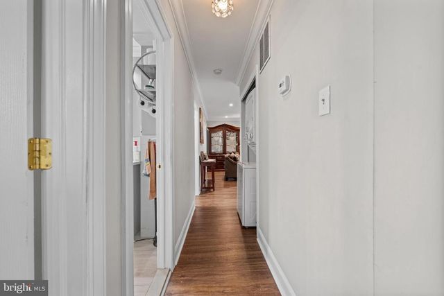 502 W LAUREL RD, Stratford, NJ 08084