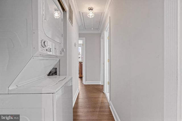 502 W LAUREL RD, Stratford, NJ 08084