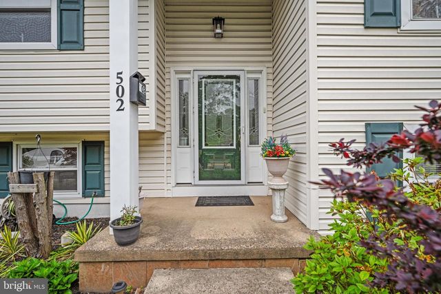502 W LAUREL RD, Stratford, NJ 08084